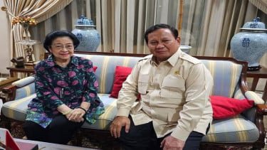Ulang Tahun ke-74, Megawati Hadiahi Prabowo Bunga Anggrek Spesial Warna Merah Putih