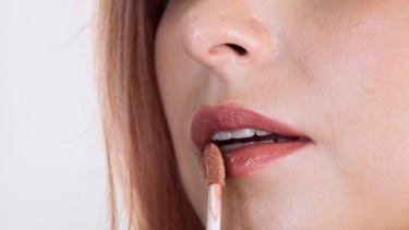 Lip Matte Tetap Tahan Lama Tanpa Bikin Bibir Kering? Ini Rahasianya