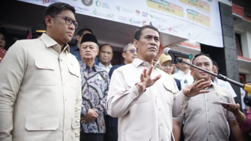 Mentan Amran: Pemerintah Siap Bagikan Beras ke Masyarakat Tidak Mampu Selama 2 Bulan