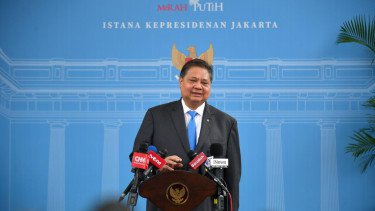 Menteri Koordinator (Menko) bidang Perekonomian Airlangga Hartarto di Kompleks Istana Kepresidenan Jakarta Pusat (sumber foto: Biro Pers Sekretariat Presiden)