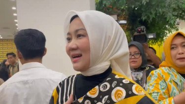 Viral Video Netizen Bertemu Atalia Praratya Usai Gugat Cerai Ridwan Kamil, Raut Wajahnya Jadi Sorotan