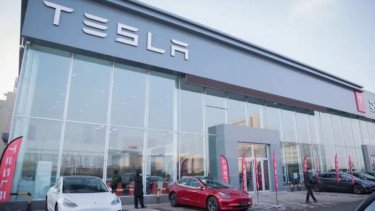 Pasar Mobil Listrik Makin Kompetitif, Penjualan Tesla Merosot!