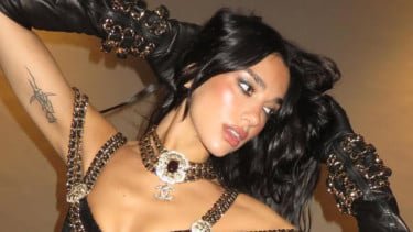 Dua Lipa Pecat Managernya yang Larang Band Pro Palestina Tampil di Glastonbury