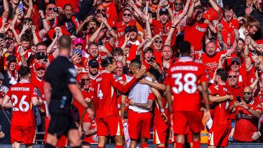 Hancurkan Everton, Liverpool Kedinginan di Puncak