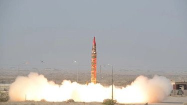 Pangkalan Militer AS di Bahrain Dibombardir Rudal Iran, 560 Tentara Tewas