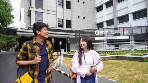 Mau Dapat 2 Gelar Sarjana Internasional Sekaligus? Gak Perlu Kuliah di Luar Negeri