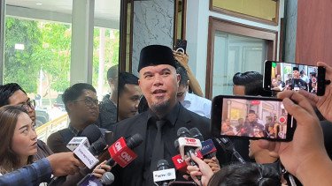 Netizen Soroti Cara Ahmad Dhani Pakai Kata-kata Kasar untuk Bela Putrinya