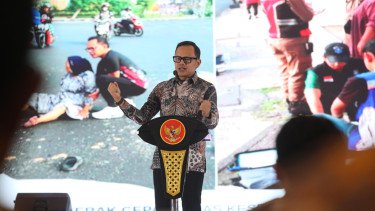 Wamendagri Tak Persoalkan Pengibaran Bendera One Piece, Bilang Bagian Ekspresi Masyarakat