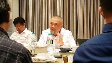 [Menteri Perhubungan, Dudy Purwagandhi, dalam diskusi bersama media di kawasan Abdul Muis, Jakarta Pusat, Kamis malam, 8 Mei 2025]