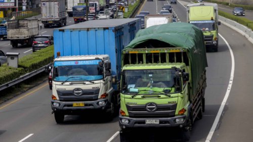 Ratusan Sopir Truk Demo Tuntut Bertemu AHY, Jalan ke Medan Merdeka Selatan Dialihkan