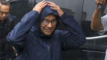 Momen Anies Baswedan Dongengi Anak Korban Banjir di Tamiang Jadi Sorotan, Netizen Singgung Soal Kehadiran