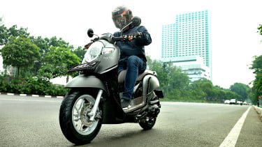 Jangan Salah Gas! Ini Tips Hemat BBM Motor yang Sering Diabaikan