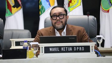KPK Geledah Rumah Wakil Ketua DPRD Jabar Ono Surono di Bandung, Duit Arisan Istri Disita