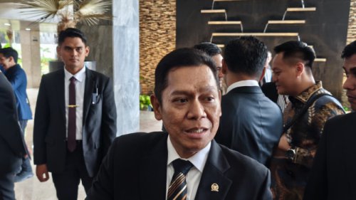 DPR Akui Tarif Impor 32 Persen jadi Tantangan Indonesia