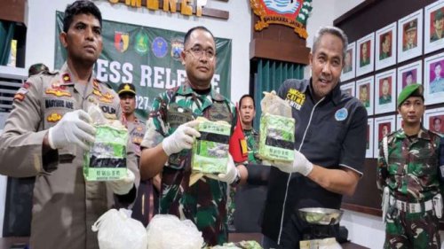 Detik-detik Penemuan 35 Kg Sabu Dalam Drum Mengapung di Perairan Masalembu Sumenep