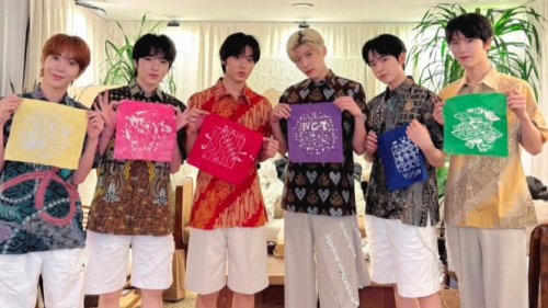 Bikin Fans Histeris, NCT WISH Kenakan Baju Batik di Akhir Konser Jakarta