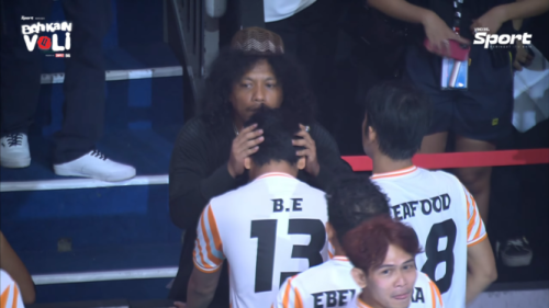 Arie Kriting Beraksi Jadi "Dukun" di Bahkan Voli 2, Respons Netizen Bikin Heboh