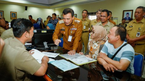 Tindak Lanjuti Putusan MK, Ahmad Luthfi Minta Bupati Wali Kota Buat Skema Gratiskan SD-SMP Swasta