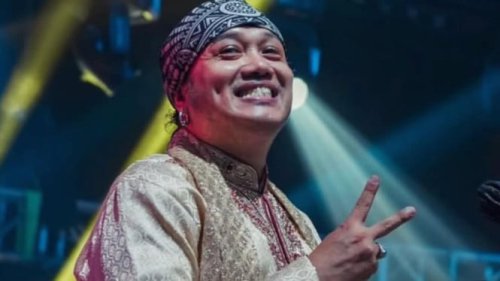 TERPOPULER: Keyboardis Band Ungu Meninggal Dunia, Stephanie Poetri Menikah