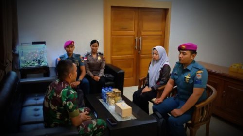 Gak Sembarangan, Mau Nikah 2 Prajurit Marinir TNI Bawa Kekasih ke Ruangan Komandan