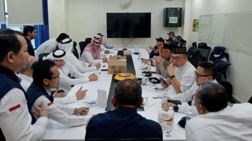 Tim Amirulhaj Kunjungi Pabrik Makanan Siap Saji di Makkah, Arif Satria Dorong Kolaborasi dengan Perguruan Tinggi