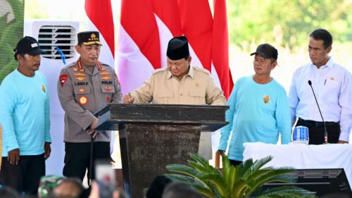 Prabowo Resmikan Groundbreaking 18 Gudang Polri dan Gudang Dryer Jagung