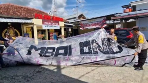 Balon Udara Bawa Petasan Jatuh di Ponorogo, Warga Panik