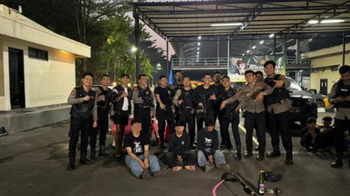 Polisi Amankan 3 Orang Bawa Sajam hingga Bom Molotov untuk Tawuran di Jakpus