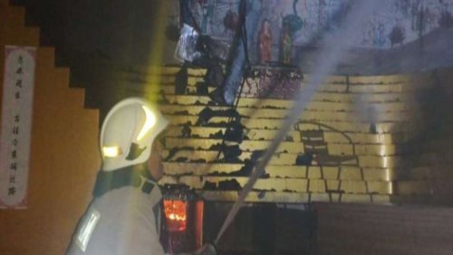 Top 47+ Petugas Diturunkan Padamkan Kebakaran di Vihara Cilincing