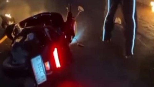 Ngeri, Video Aksi Gangster Lempar Bom Molotov ke Pemotor Viral di Medsos&nbsp;