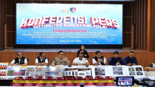2 Orang Ini Ditangkap Polisi Karena Bunuh 200 Trenggiling Senilai Rp1,2 Miliar