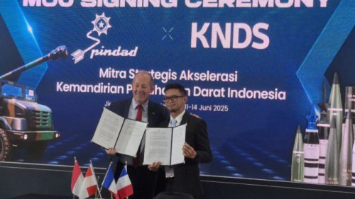 PT Pindad dan KNDS France Tandatangani MoU Pengembangan Munisi Kaliber Besar untuk Caesar