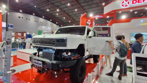 Melihat Lebih Dekat Mobil Listrik Pertama Pindad, Begini Kemampuannya