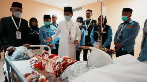 Menag Jenguk Jemaah yang Dirawat di Makkah: Mereka sudah Sah Menyandang Status Haji