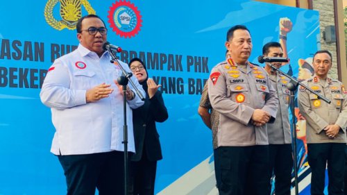 700 Buruh Korban PHK Resmi Disalurkan ke Tempat Kerja Baru