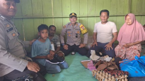 Polres Tojo Una-Una Bantu Biaya Pendidikan Bocah Viral Terancam Putus Sekolah