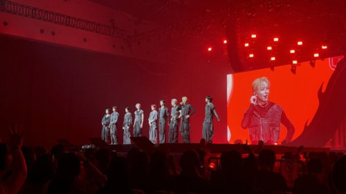 Momen Kocak di Konser &amp;TEAM, dari TikTokan Bareng Fans hingga Joget Dangdut