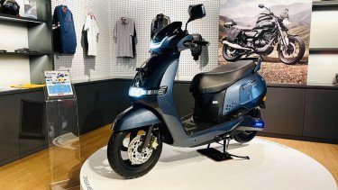 Baterai Lebih Besar, TVS iQube S Kini Mampu Tempuh Hingga 175 Km