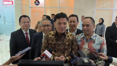 Komisi III DPR Tunggu Usulan Resmi KPK soal Larang Tahanan Pakai Masker