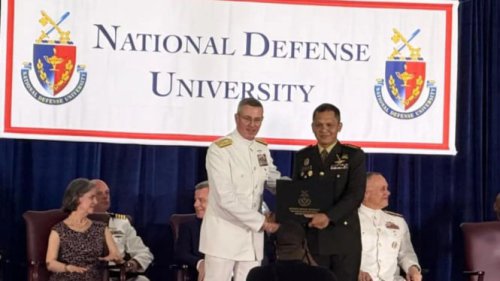 Perwira Kopassus Harumkan Indonesia, Raih Gelar Prestisius dari Universitas Pertahanan AS