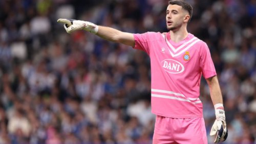 Mengerikan, Kiper Baru Barcelona Diteror Usai Pindah dari Espanyol
