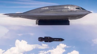 Cuma 3 Negara Ini yang Punya! Apa yang Membuat Pesawat Bomber Begitu Langka?