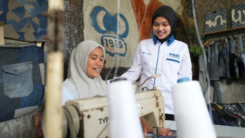Top 60+ Kg Jeans Decluttering dari Karyawan PNM, Disulap Jadi Fashion Keren oleh Nasabah PNM Mekaar