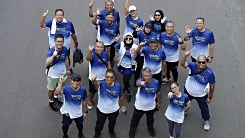 Fun Walk Alumni FEB Universitas Trisakti: Momen Guyub dan Sehat Bersama di GBK Senayan