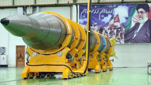 Kecam Serangan AS, Eks Presiden Rusia: Banyak Negara Siap Bantu Iran Pasok Hulu Ledak Nuklir