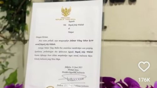Prabowo Kirim Bunga Selamat Ultah, Jokowi: Saya dan Keluarga Merasa Sangat Tersentuh