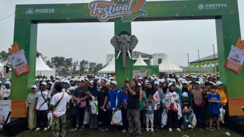 Anak-Anak hingga Lansia Ikut Meriahkan Festival Petani Jagung di Wonotengah