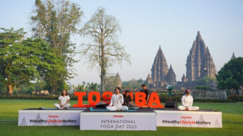 International Yoga Day Digelar di Candi Prambanan, Dukung Gaya Hidup Sehat Masyarakat Urban