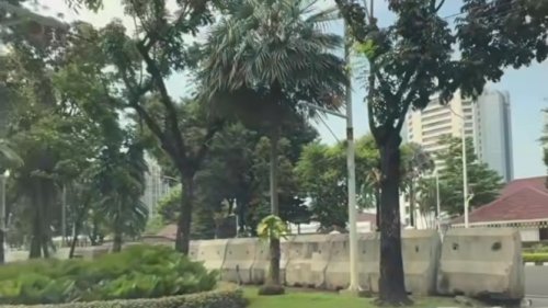 Viral Beton Halangi Pandangan Kendaraan Putar Balik, Dishub Jakarta: 4 Beton Sudah Diangkat