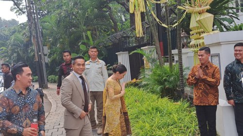 Ketum Kadin Anindya Bakrie Hadiri Akad Nikah Putri Pramono Anung